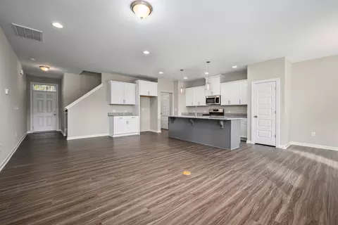 8033 Windthorn Pl, Cary, NC 27519 photo 3