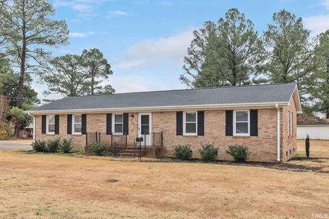201 W B St, Erwin, NC 28339 photo 3