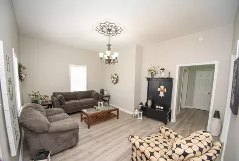 307 E Harnett St, Dunn, NC 28334 photo 2
