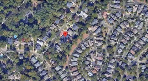 2414 Medway Dr, Raleigh, NC 27608