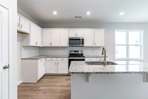317 Sturgeon St, Smithfield, NC 27577 photo 5