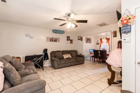 512 Melbourne St, Durham, NC 27703 photo 9