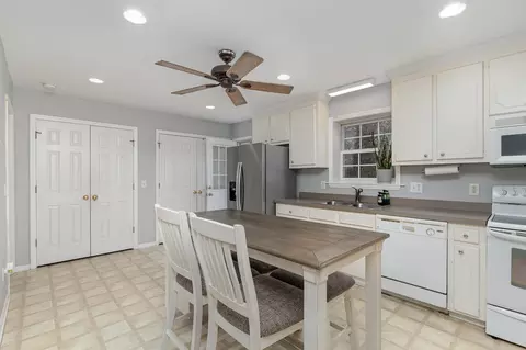 1371 Cobb Rd, Benson, NC 27504 photo 8