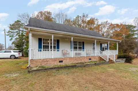 1371 Cobb Rd, Benson, NC 27504 photo 3