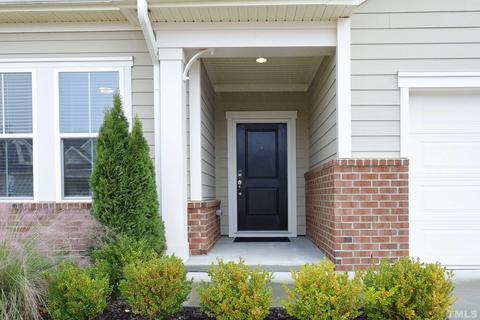 1055 Steinbeck Dr, Durham, NC 27703 photo 2