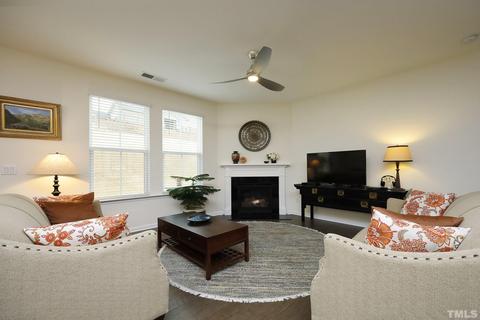 1055 Steinbeck Dr, Durham, NC 27703 photo 7