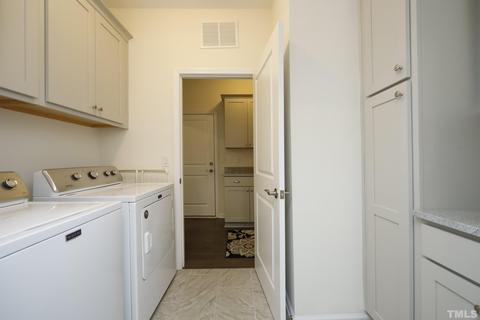 1055 Steinbeck Dr, Durham, NC 27703 photo 23