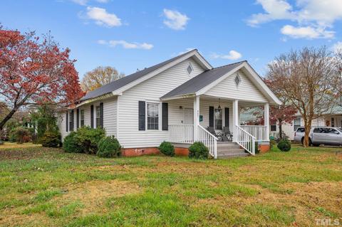 307 N 11th St, Erwin, NC 28339 photo 2