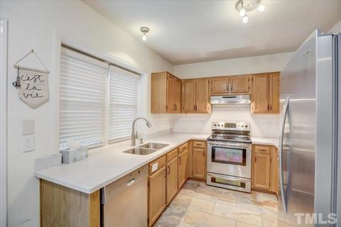128 Solstice Cir, Cary, NC 27513 photo 6