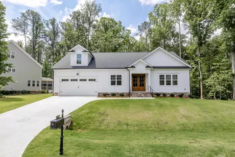 8520 Hurst Dr, Raleigh, NC 27603