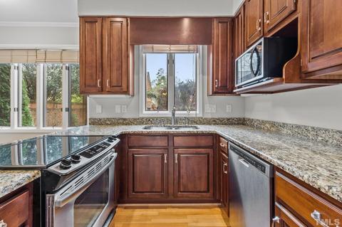 13 Innisfree Dr, Durham, NC 27707 photo 17
