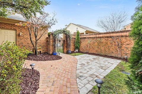 13 Innisfree Dr, Durham, NC 27707 photo 8