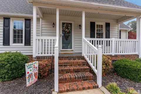 18 Eden Dr, Smithfield, NC 27577 photo 4