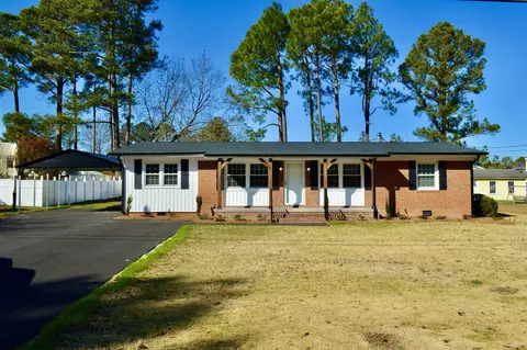 1005 N Johnson Dr, Benson, NC 27504 photo 1