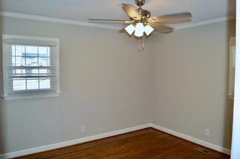 1005 N Johnson Dr, Benson, NC 27504 photo 17