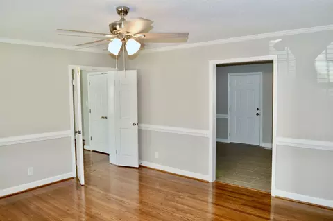 1005 N Johnson Dr, Benson, NC 27504 photo 4
