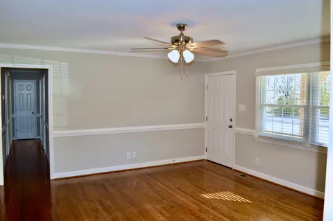 1005 N Johnson Dr, Benson, NC 27504 photo 5