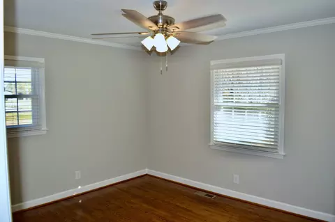1005 N Johnson Dr, Benson, NC 27504 photo 18