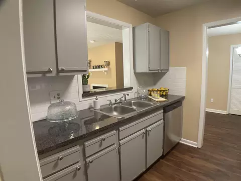 5812 Pointer Dr #101, Raleigh, NC 27609 photo 9