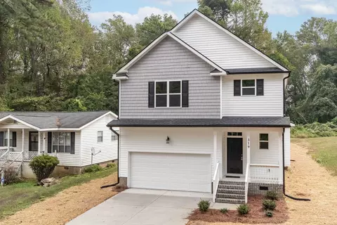 319 N Smith St, Clayton, NC 27520