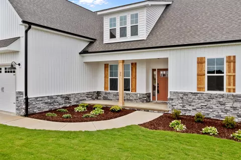 101 Woodbark Cv, Willow Spring, NC 27592 photo 2