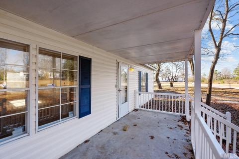 26 Drake Cir, Bunnlevel, NC 28323 photo 3