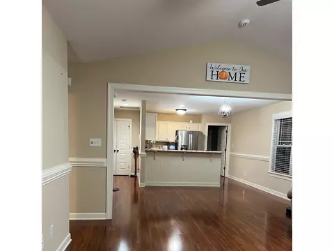 204 W Parrish Dr, Benson, NC 27504 photo 4