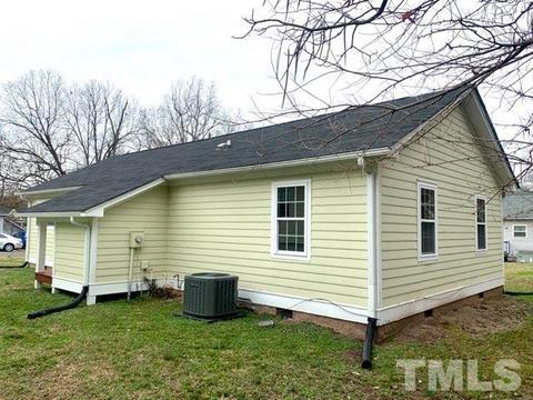 867 Estes St, Durham, NC 27701 photo 5