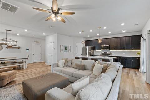 302 Bedivere Ln, Durham, NC 27703 photo 10