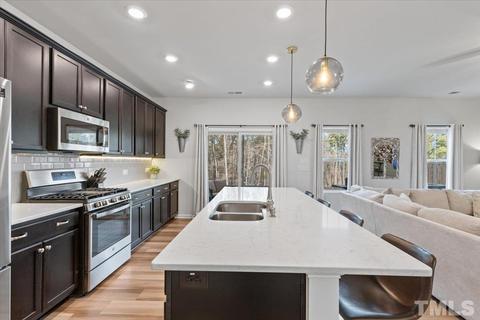 302 Bedivere Ln, Durham, NC 27703 photo 16