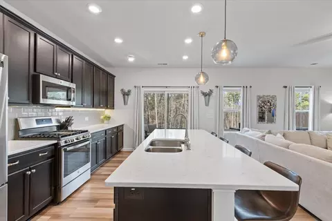 302 Bedivere Ln, Durham, NC 27703 photo 17