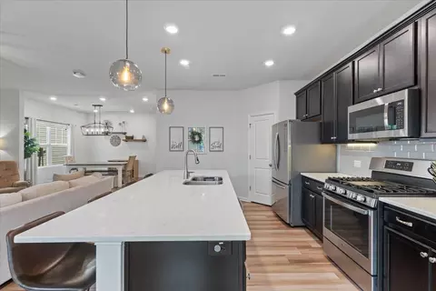 302 Bedivere Ln, Durham, NC 27703 photo 16