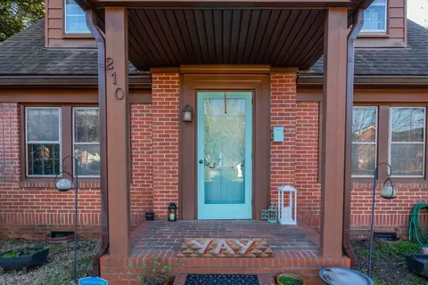 210 E Parker St, Smithfield, NC 27577 photo 5