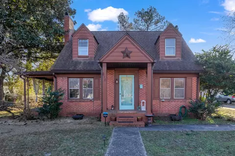210 E Parker St, Smithfield, NC 27577 photo 1