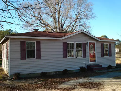 108 Mason Dr, Erwin, NC 28339 photo 1