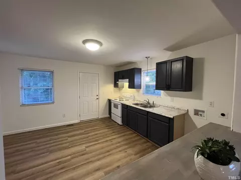 1505 Bacon St, Durham, NC 27707 photo 10