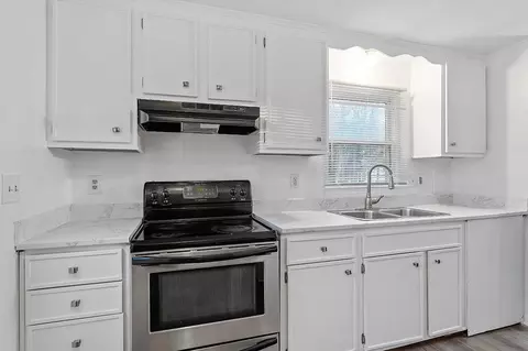 2018 Strebor St, Durham, NC 27705 photo 3