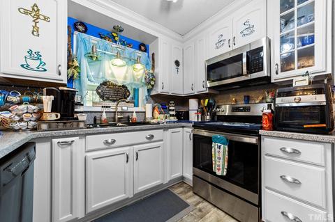 3907 Townsend St, Durham, NC 27704 photo 4