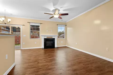 215 Peninsula Ct, Durham, NC 27703 photo 6