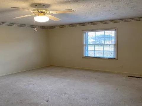 606 Davis Ave, Dunn, NC 28334 photo 5