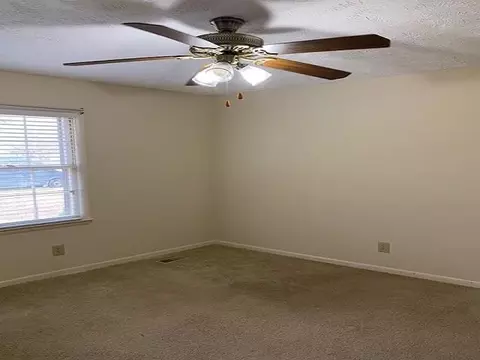 606 Davis Ave, Dunn, NC 28334 photo 8