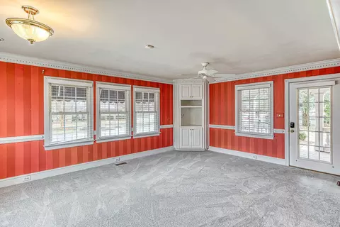 701 W Main St, Benson, NC 27504 photo 17