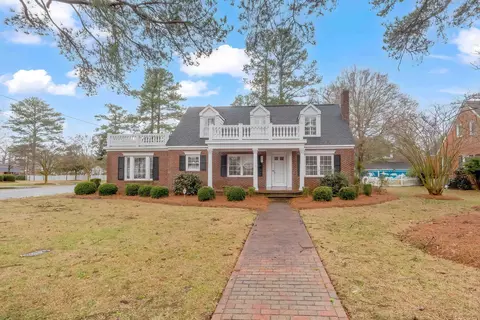 701 W Main St, Benson, NC 27504 photo 1