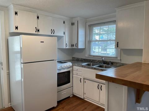 201 E St, Erwin, NC 28339 photo 8