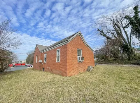 109 Walker St, Roxboro, NC 27573 photo 6