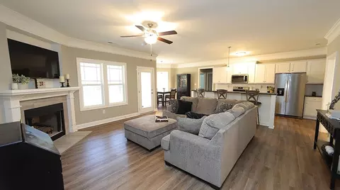 74 Flora Dr, Benson, NC 27504 photo 7