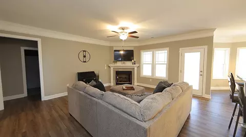 74 Flora Dr, Benson, NC 27504 photo 6