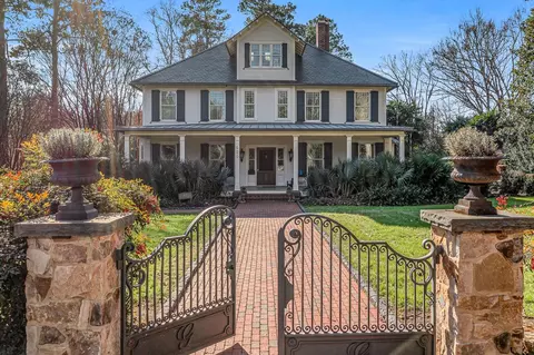 620 E Franklin St, Chapel Hill, NC 27514