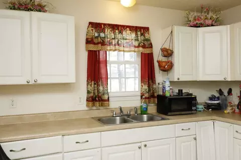 110 E Jones Ave, Selma, NC 27576 photo 9