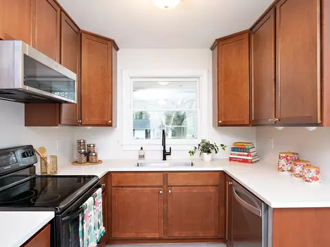 300 W Maynard Ave, Durham, NC 27704 photo 9